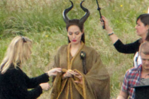 angelina-jolie-maleficent-costume-03